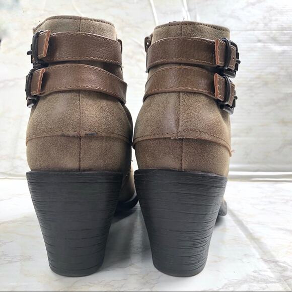 EuroSoft Heeled Ankle Boot Lasercut Shroud Western Tan with Buckles 8M - Picture 8 of 11